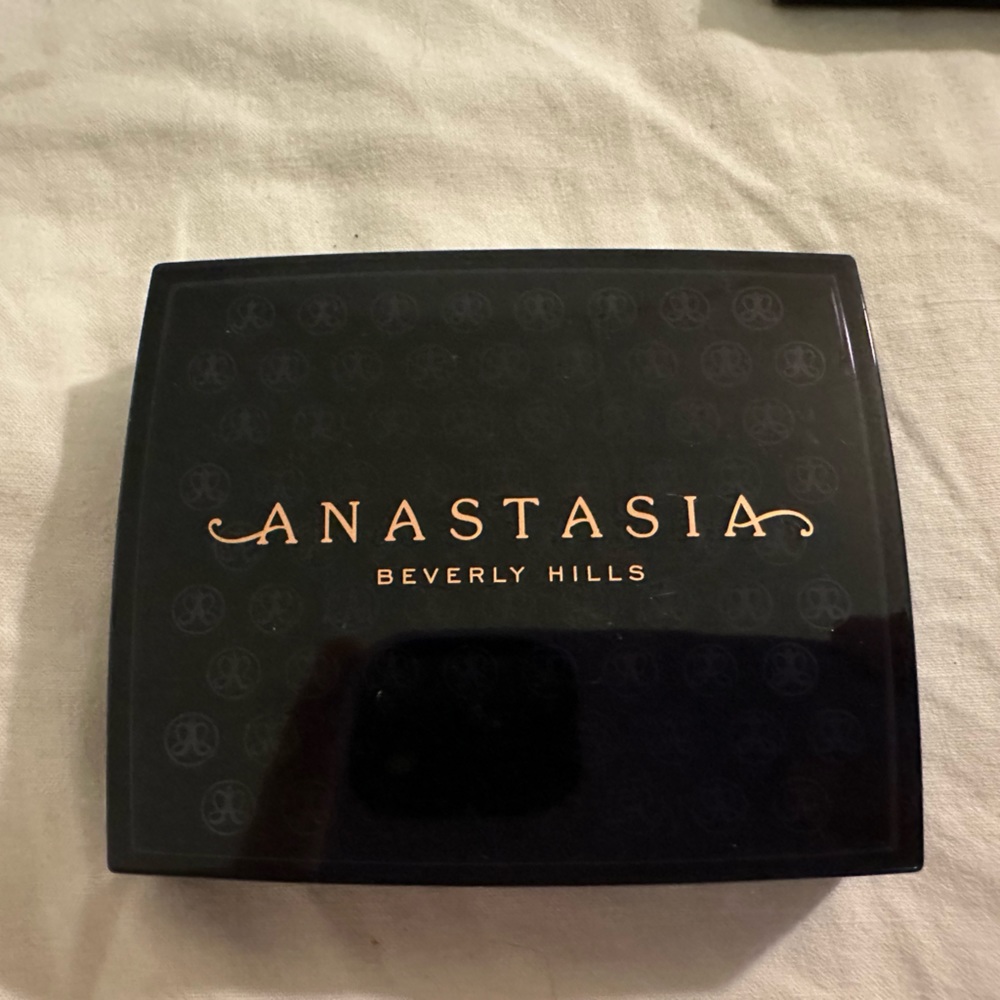 Anastasia Beverly Hills Blush Trio: Cocktail Party